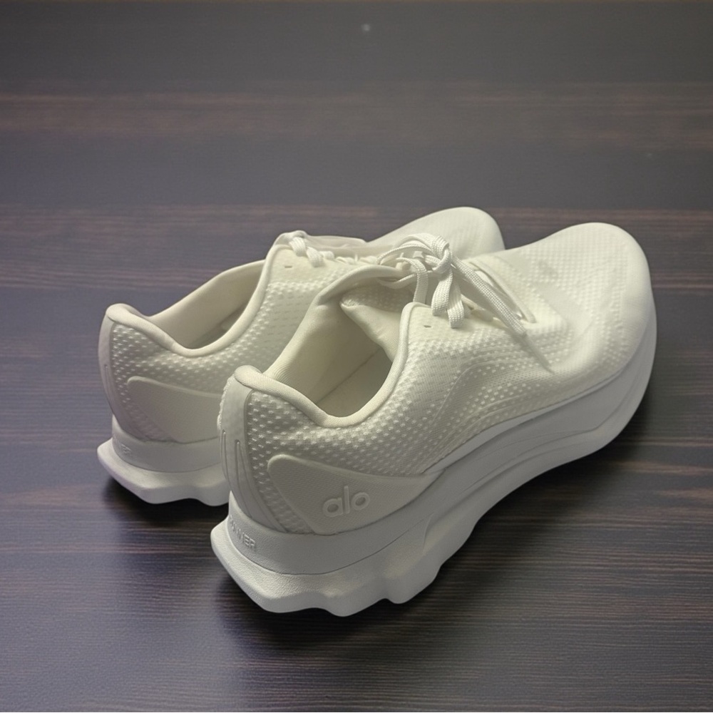 Alo Yoga Runner Sneakers in White/White Unisex Fit | US Men’s 9 | Women’s 10.5 - Picture 10 of 16